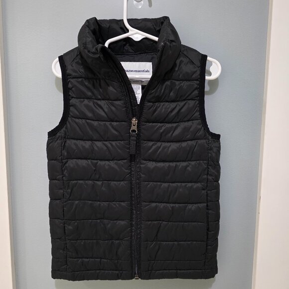 Amazon Essentials Kids Black Puffer Vest – Size 4/5 - Picture 1 of 3